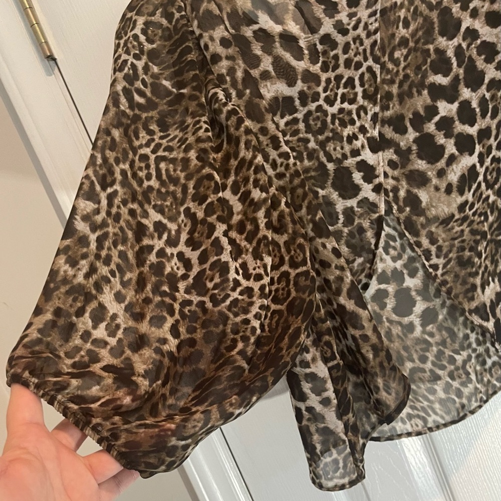 Body Central Shear Leopard print top Size M // Y2K - Picture 5 of 5
